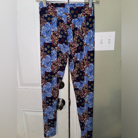 Lularoe Stretchy Leggings One Size EUC - Picture 3 of 3